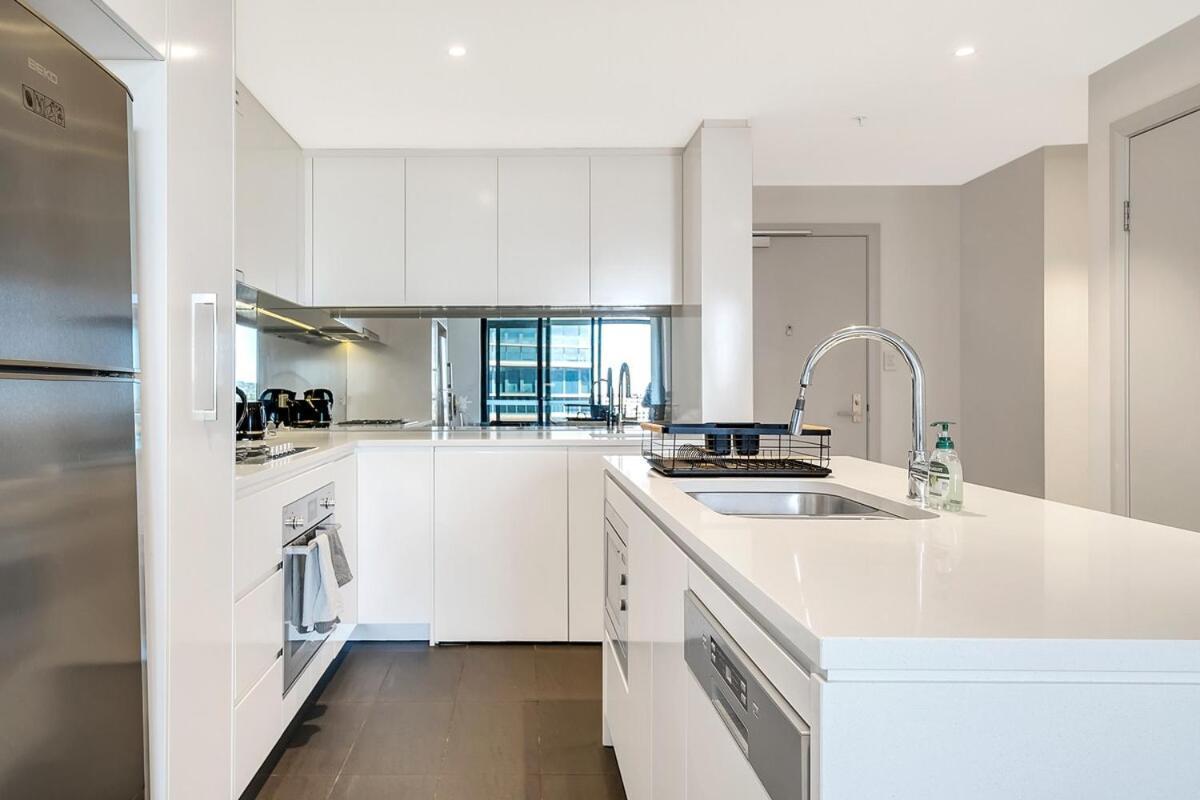 93op Waterview Retreat Abnb-style 2br Free Parking & Near To Mall