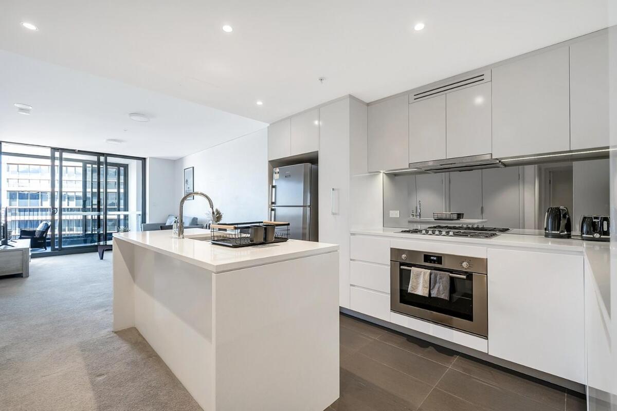 93op Waterview Retreat Abnb-style 2br Free Parking & Near To Mall * Sydney